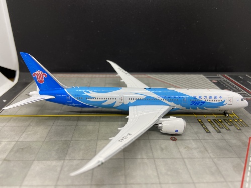Phoenix 1:400 Boeing 787-9 China Southern 中国南方航空