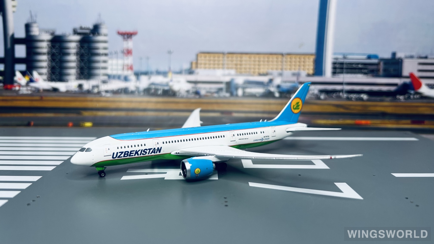 航空機 B787-8 UZBEKISTAN UK78701 PHOENIX 1:400 11315.jpg