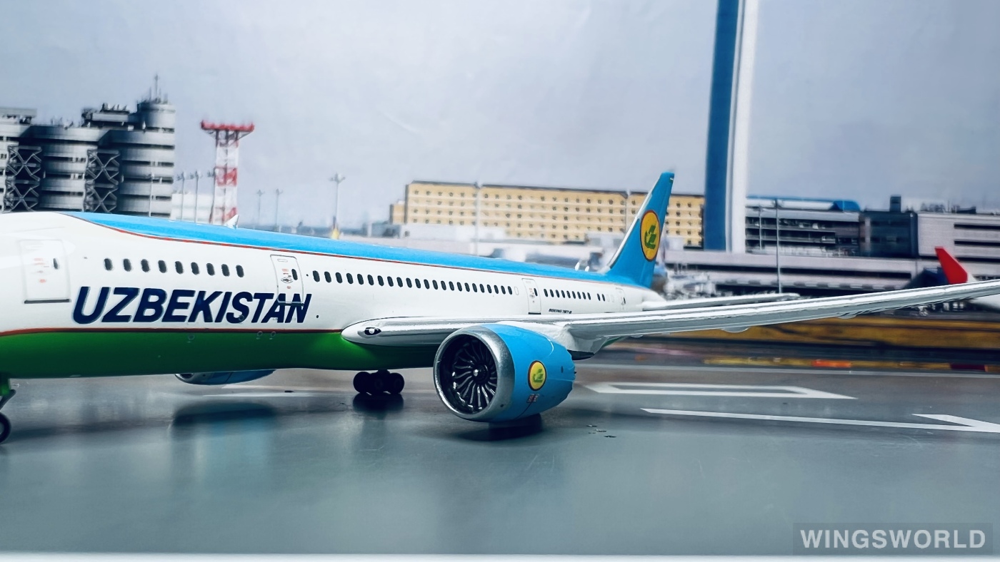 Phoenix 1:400 Boeing 787-8 Uzbekistan Airways 乌兹别克斯坦