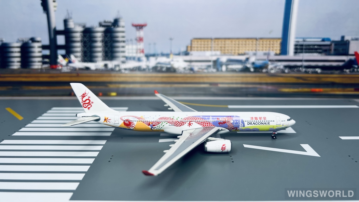 Phoenix 1:400 Airbus A330-300 Dragonair 港龙航空PLLTAK20001 B-HWG