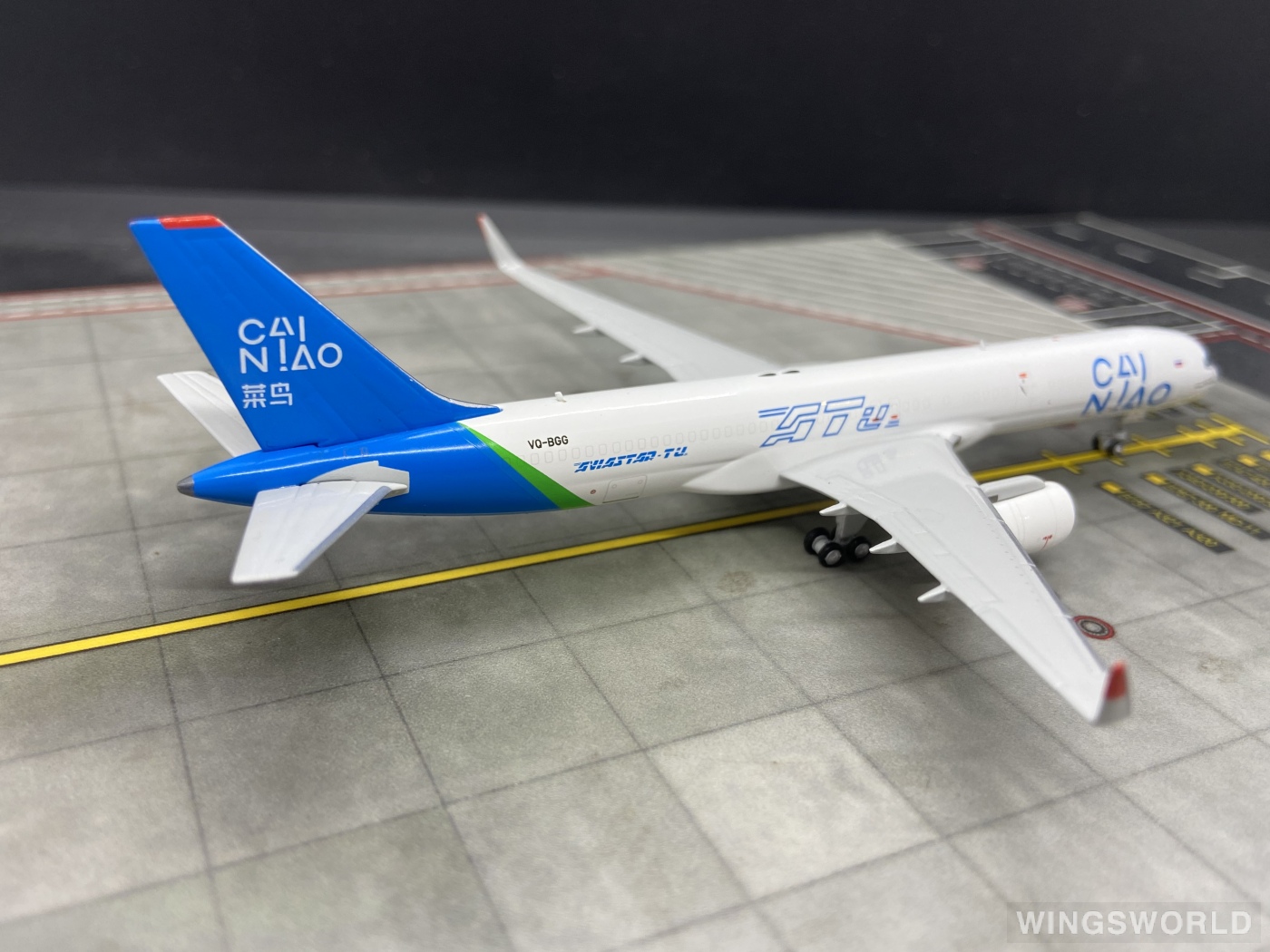 NGmodels 1:400 NG53189 Aviastar-TU Airlines Boeing 757-200 VQ-BGG