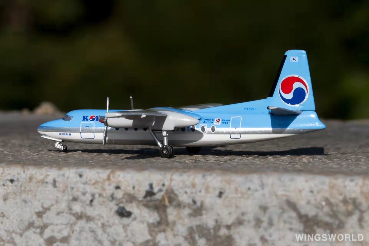 AeroClassics 1:400 AC411036 Korean Air 大韩航空 Fokker F-27 HL5211