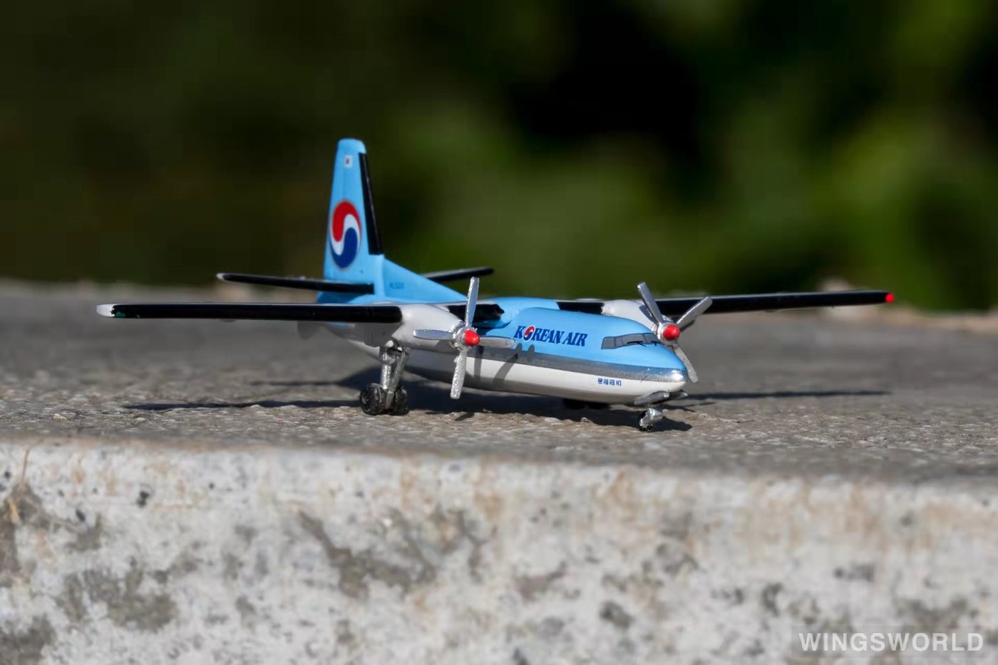 AeroClassics 1:400 AC411036 Korean Air 大韩航空 Fokker F-27 HL5211