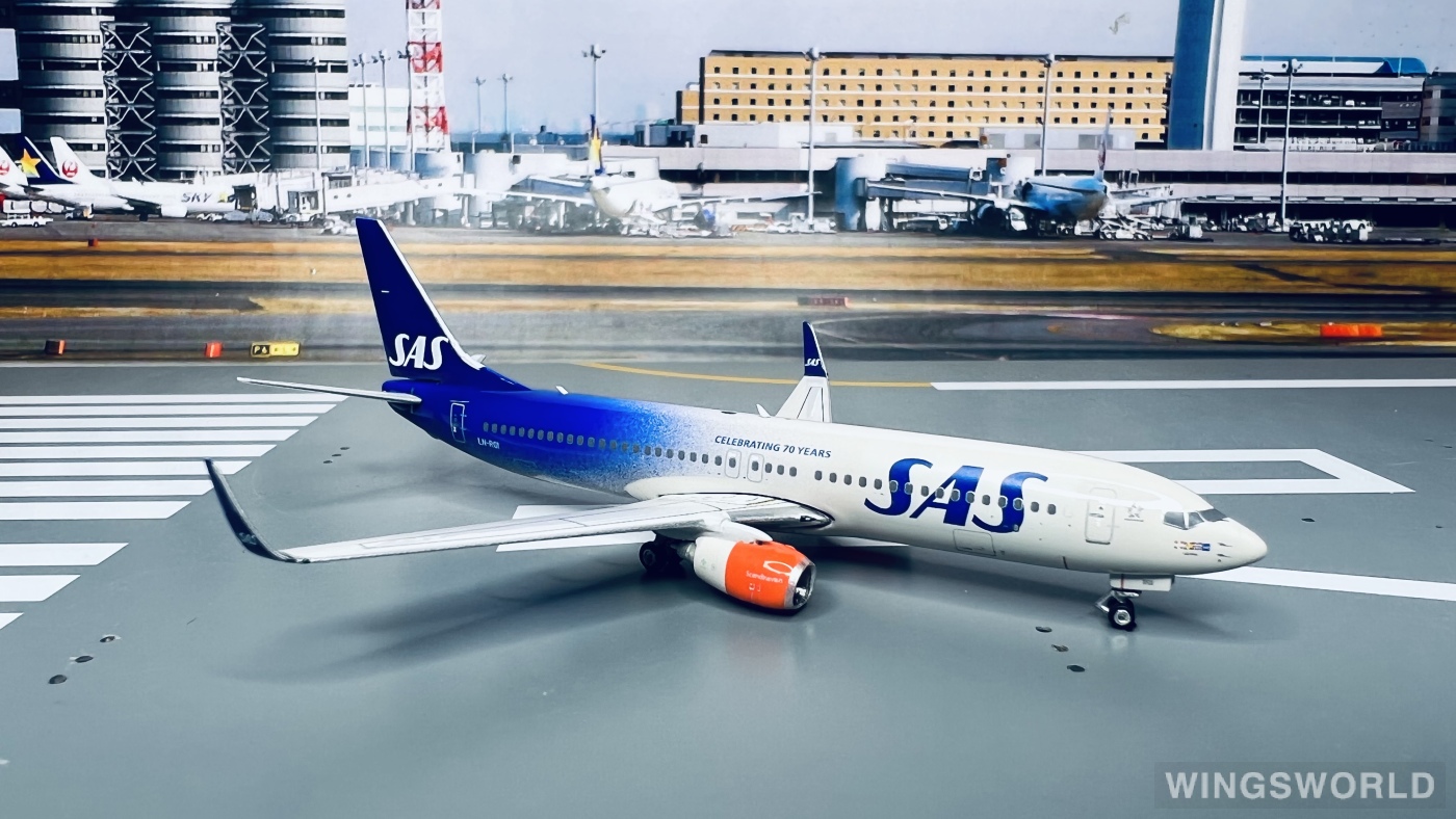 Phoenix 1:400 PH11345 SAS 北欧航空 Boeing 737-800 LN-RGI