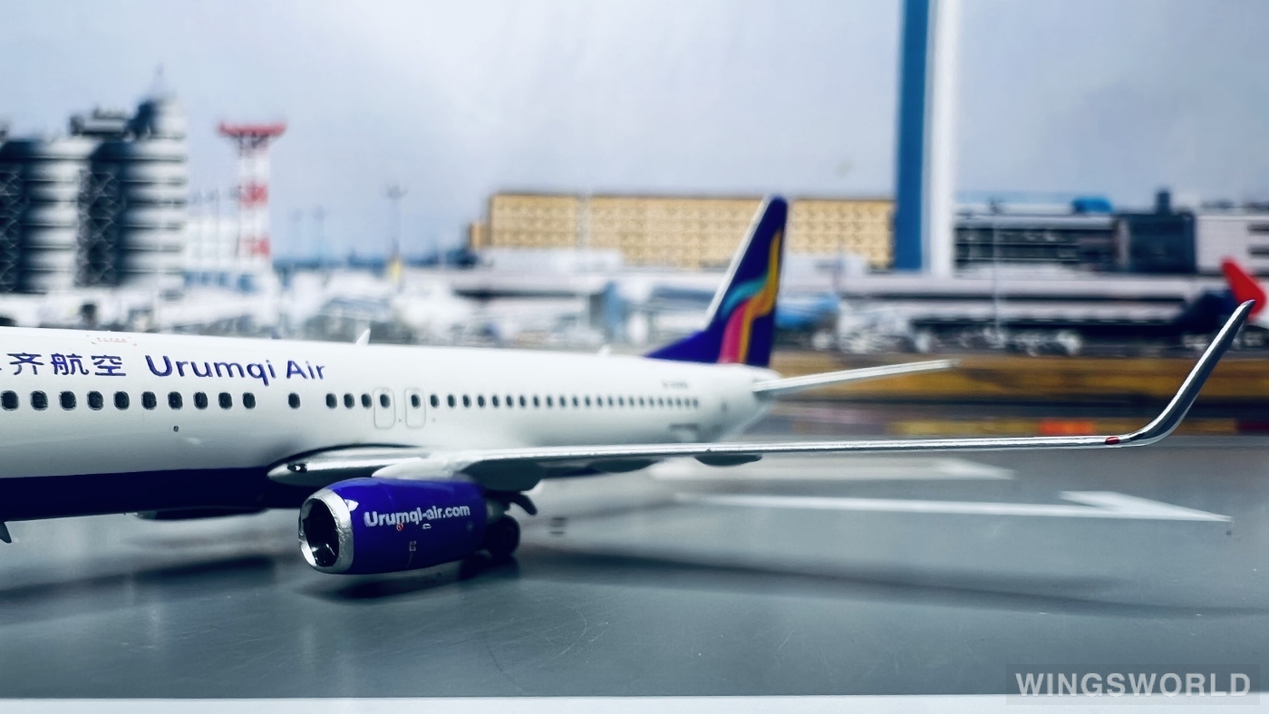 Phoenix 1:400 PH11369 Urumqi Air 乌鲁木齐航空 Boeing 737-800 B-6268