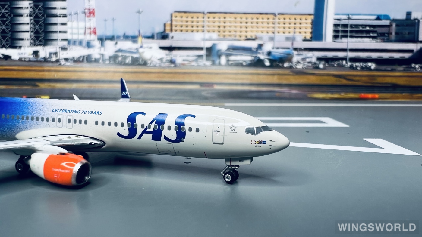 Phoenix 1:400 PH11345 SAS 北欧航空 Boeing 737-800 LN-RGI