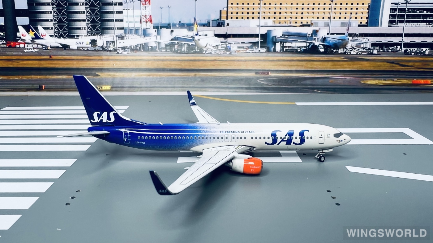 Phoenix 1:400 PH11345 SAS 北欧航空 Boeing 737-800 LN-RGI