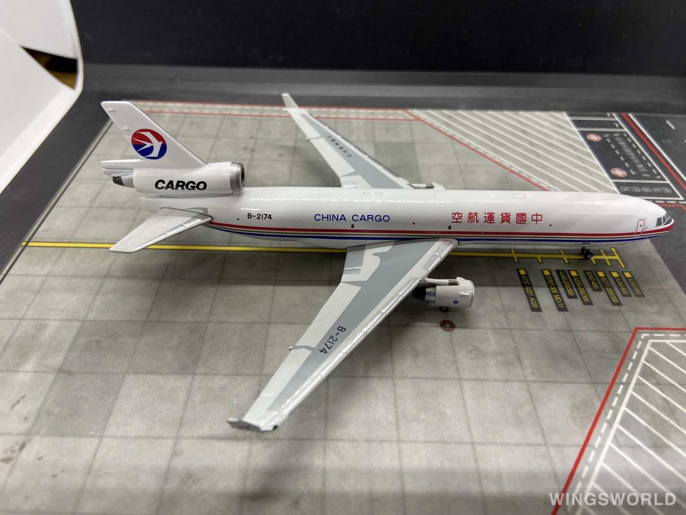 AeroClassics 1:400 ACB2174 China Cargo Airlines 中国货运航空 McDonnell Douglas MD-11 B-2174