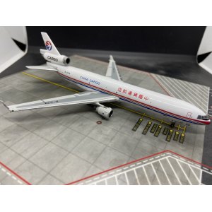 China Cargo Airlines 中国货运航空 McDonnell Douglas MD-11 B-2174 2000s colors. GeminiJets mould. ACB2174 AeroClassics 1:400