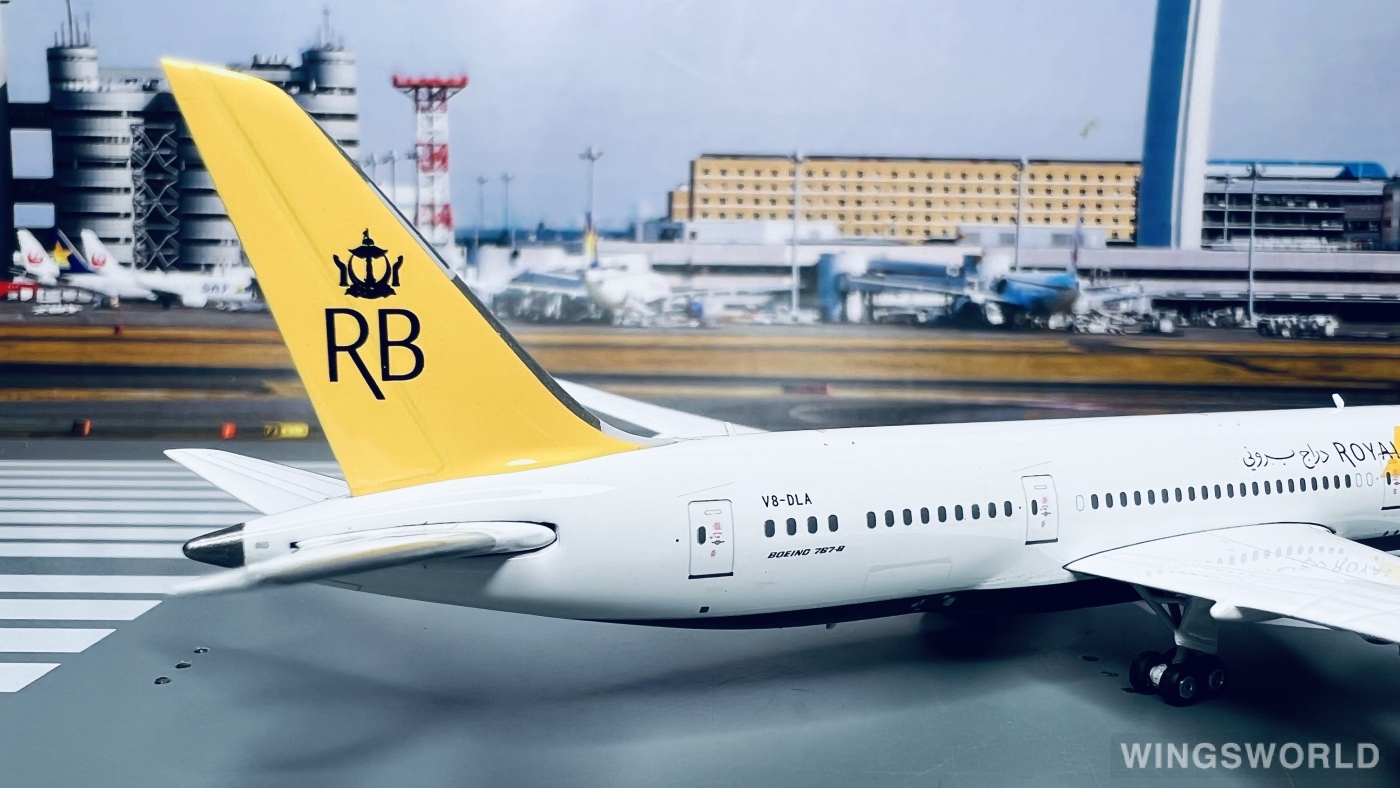 Phoenix 1:400 PH10844 Royal Brunei 文莱皇家航空 Boeing 787-8 V8-DLA