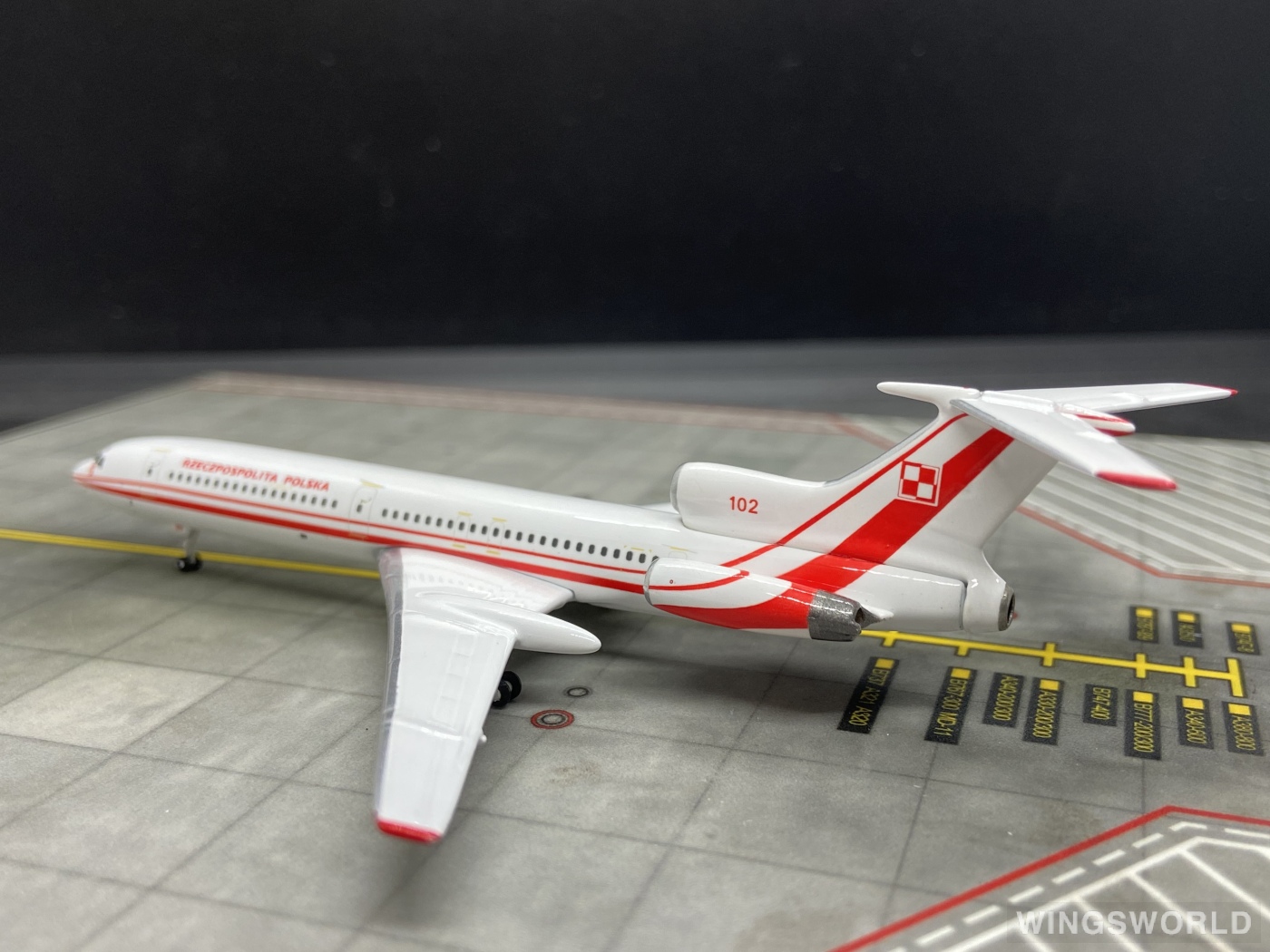 Phoenix 1:400 PH154102 Polish Air Force 波兰空军 Tupolev Tu-154 102