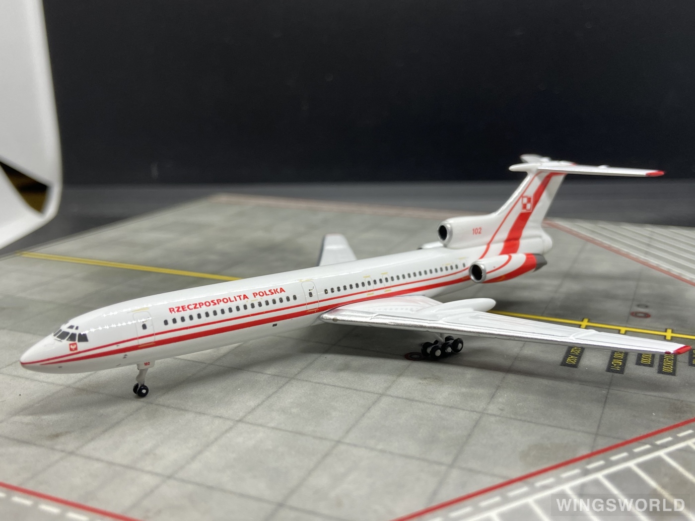 Phoenix 1:400 PH154102 Polish Air Force 波兰空军 Tupolev Tu-154 102