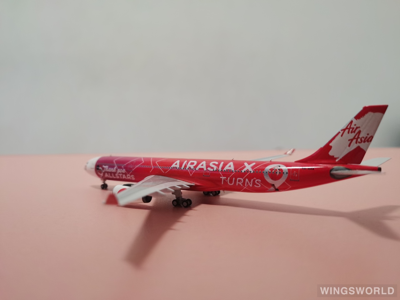 Pandamodel 1:400 BOX19008 AirAsia 亚洲航空 Airbus A330-300 9M-XXA