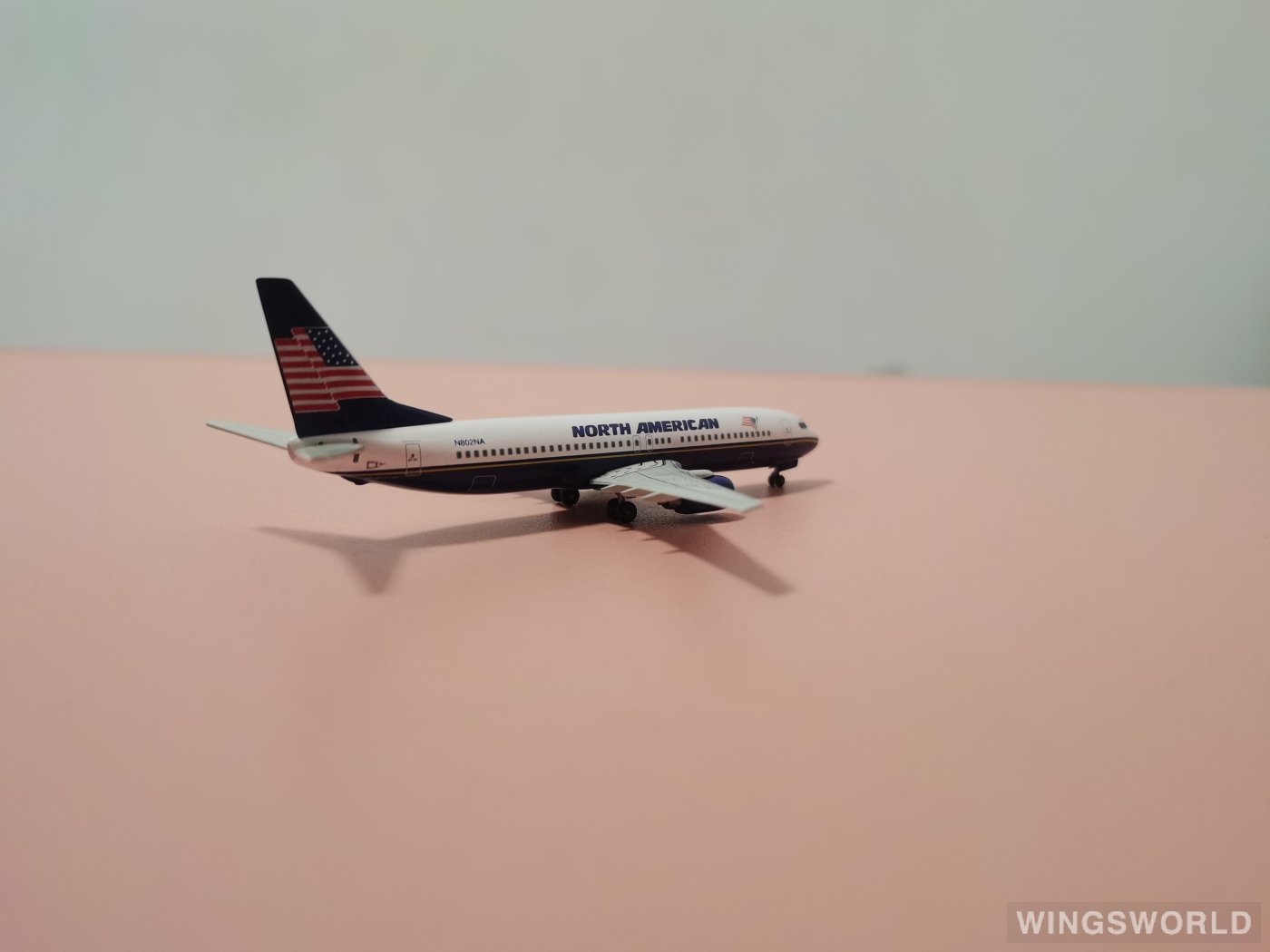 Dragon Models 1:400 55240 American Airlines 美国航空 Boeing 737-800 N802NA