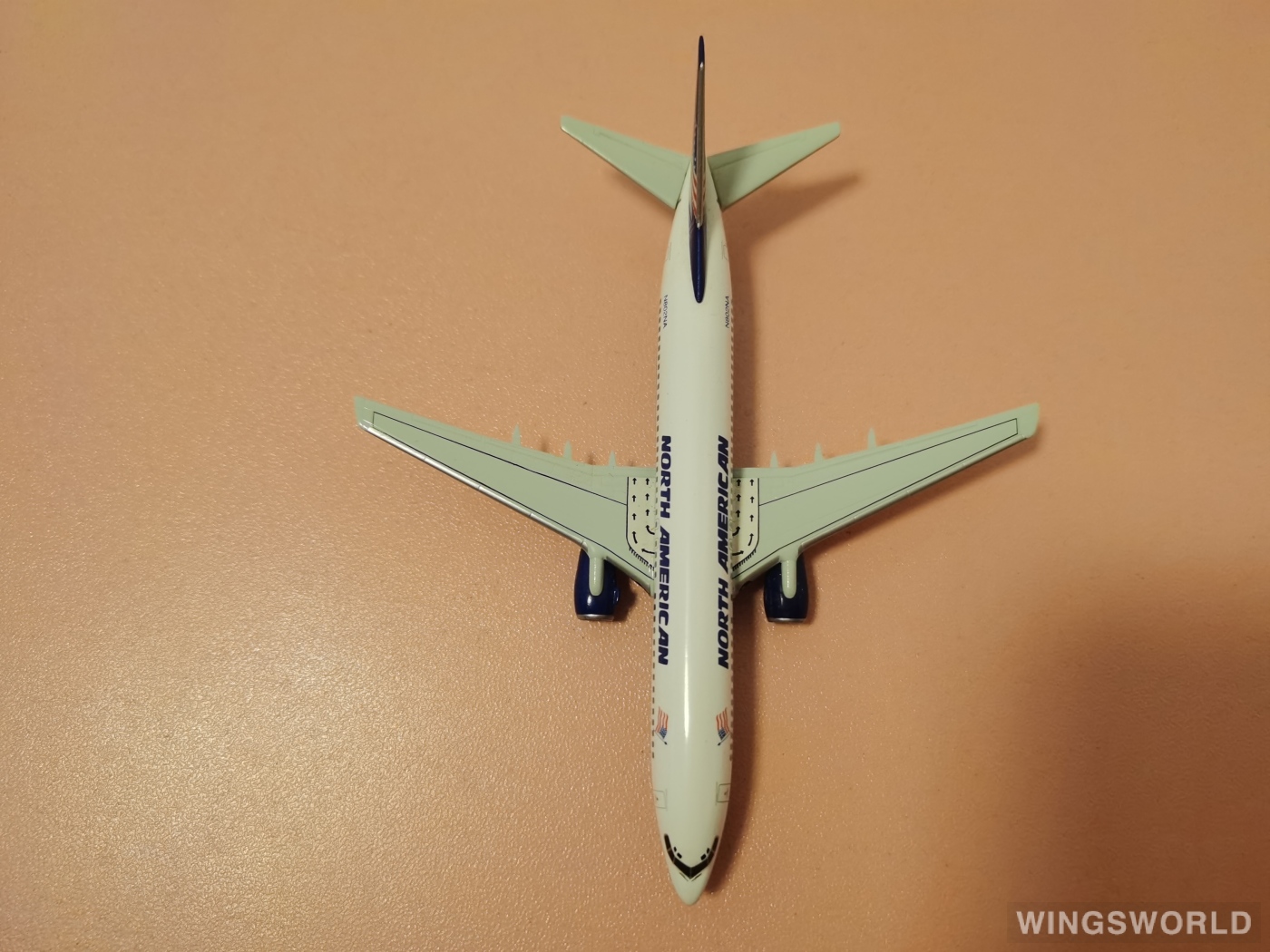 Dragon Models 1:400 55240 American Airlines 美国航空 Boeing 737-800 N802NA