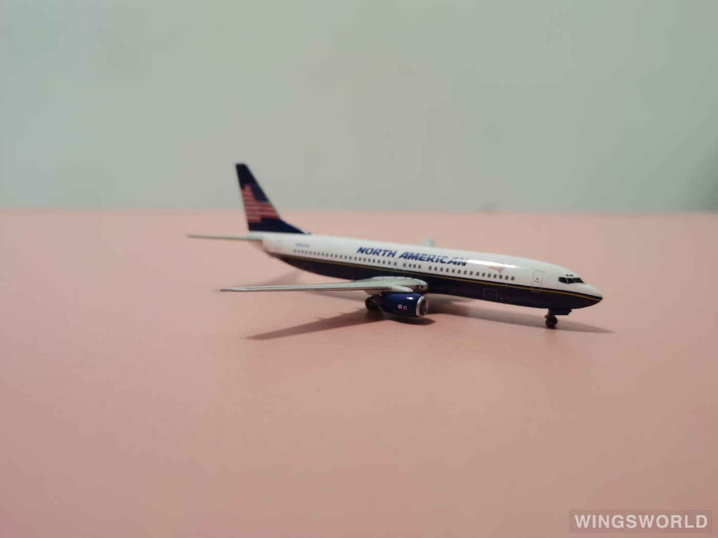 Dragon Models 1:400 55240 American Airlines 美国航空 Boeing 737-800 N802NA