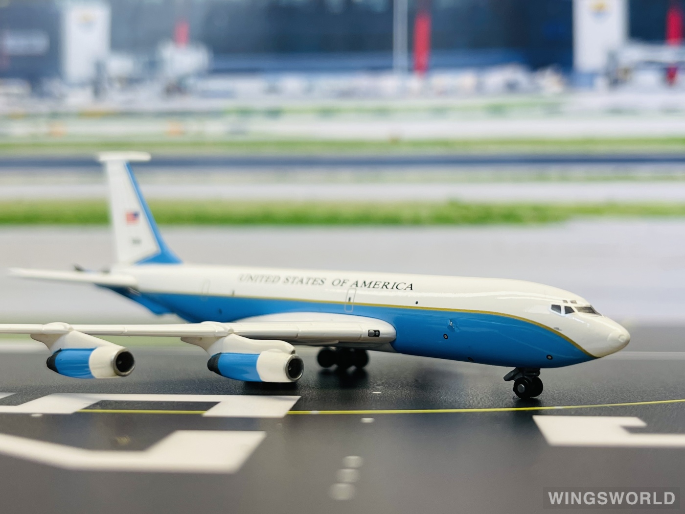 Dragon Models 1:400 55924 USAF 美国空军 Boeing KC-135 57-2589