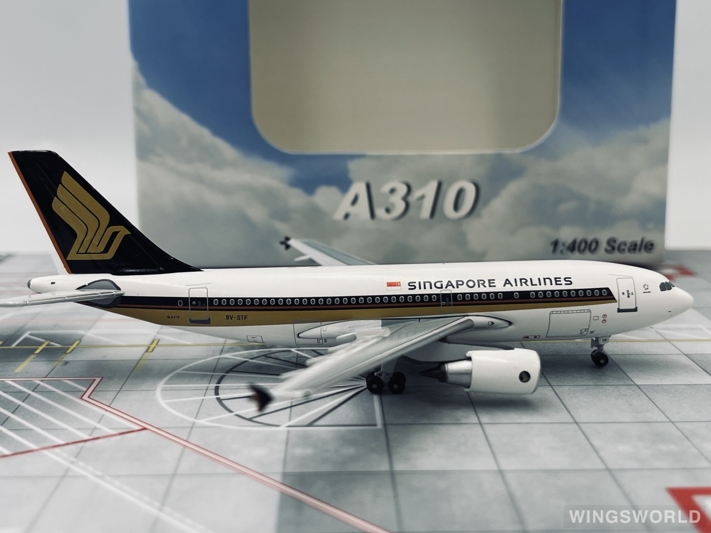 AeroClassics 1:400 AC49VSTFB Singapore Airlines 新加坡航空 Airbus A310-300 9V-STF