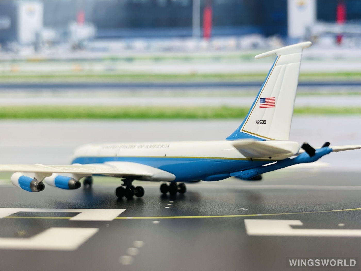 Dragon Models 1:400 55924 USAF 美国空军 Boeing KC-135 57-2589