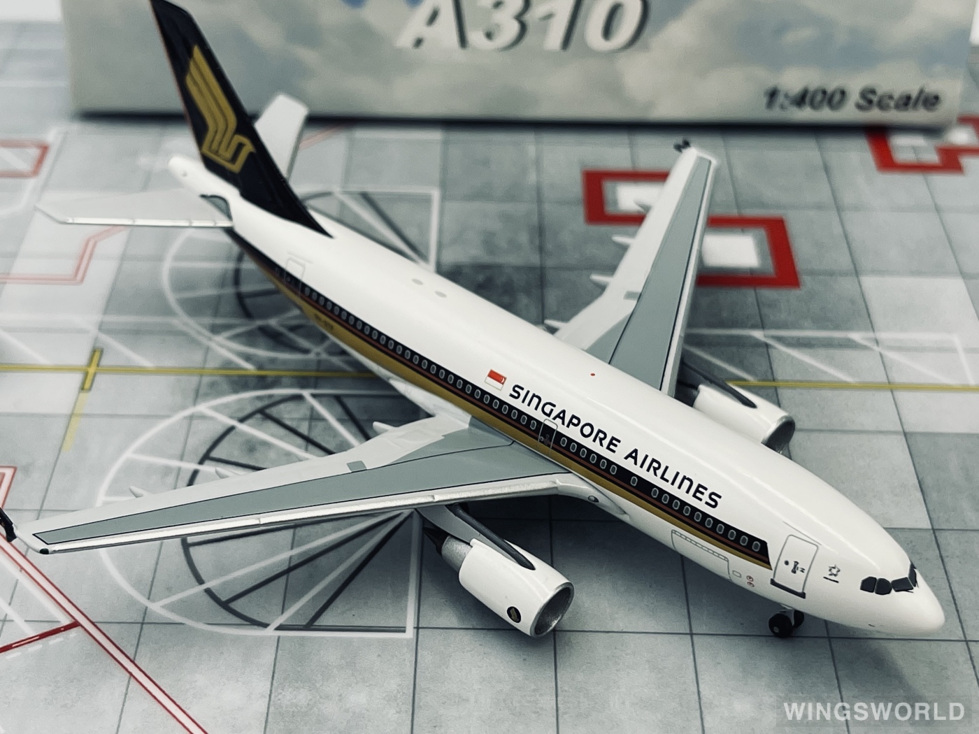 AeroClassics 1:400 AC49VSTFB Singapore Airlines 新加坡航空 Airbus A310-300 9V-STF