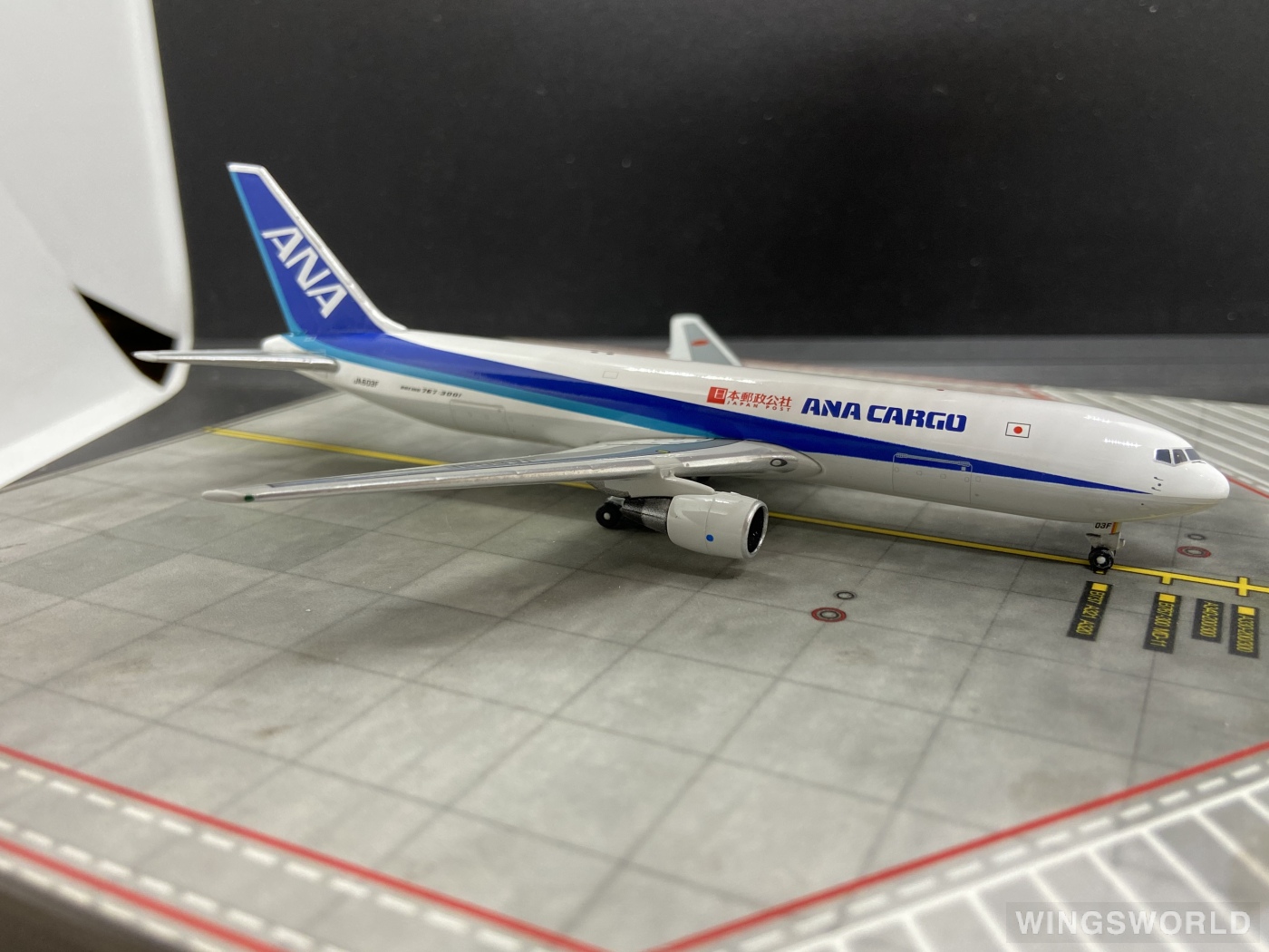 Phoenix 1:400 PH10183 ANA 全日空 Boeing 767-300 JA603F