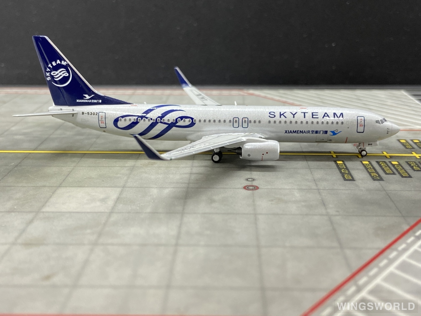 HYJLwings 1:400 HYJL73001 XiamenAir 厦门航空 Boeing 737-800 B-5302