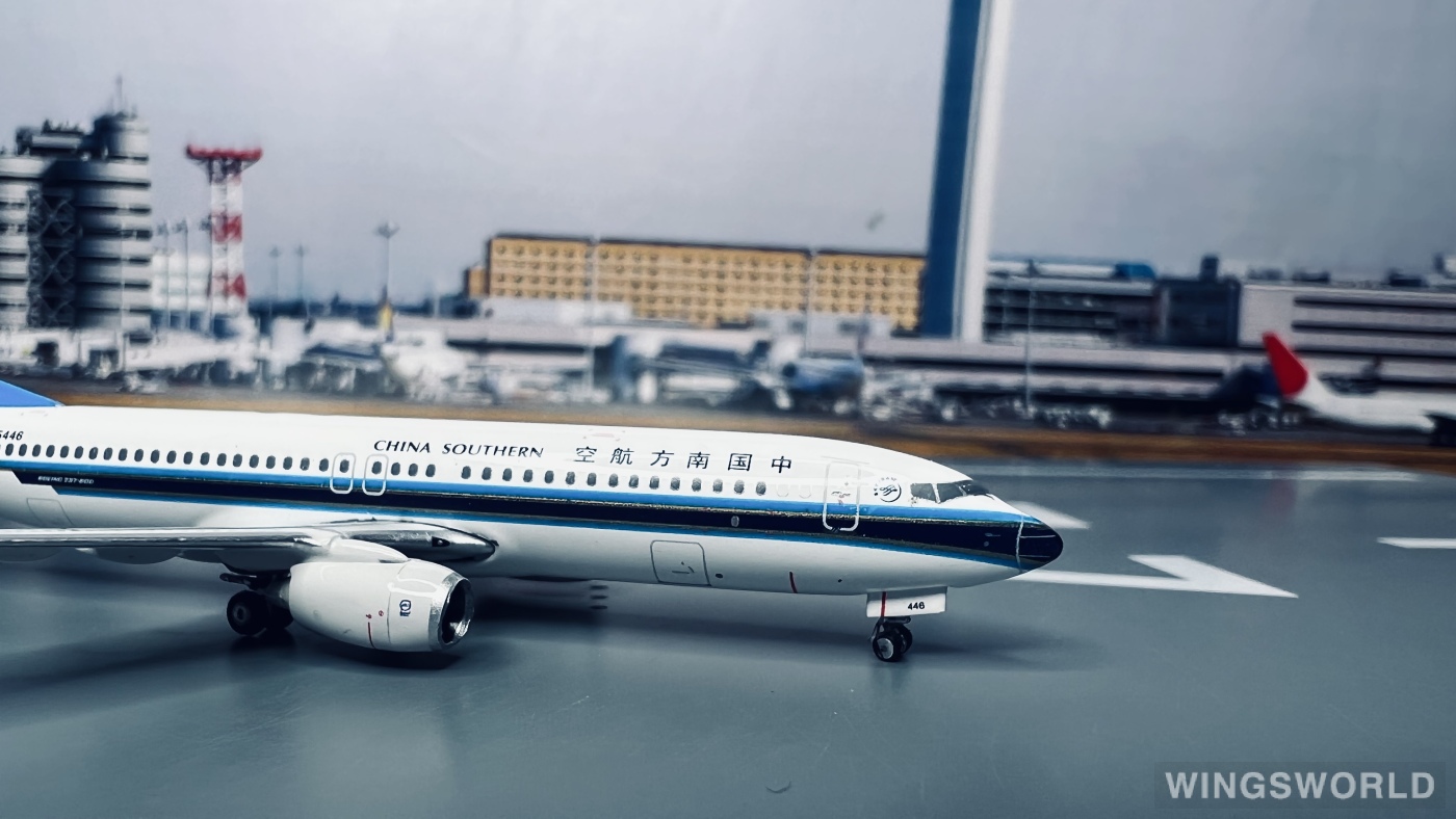 Phoenix 1:400 PH10604 China Southern 中国南方航空 Boeing 737-800 B-5446