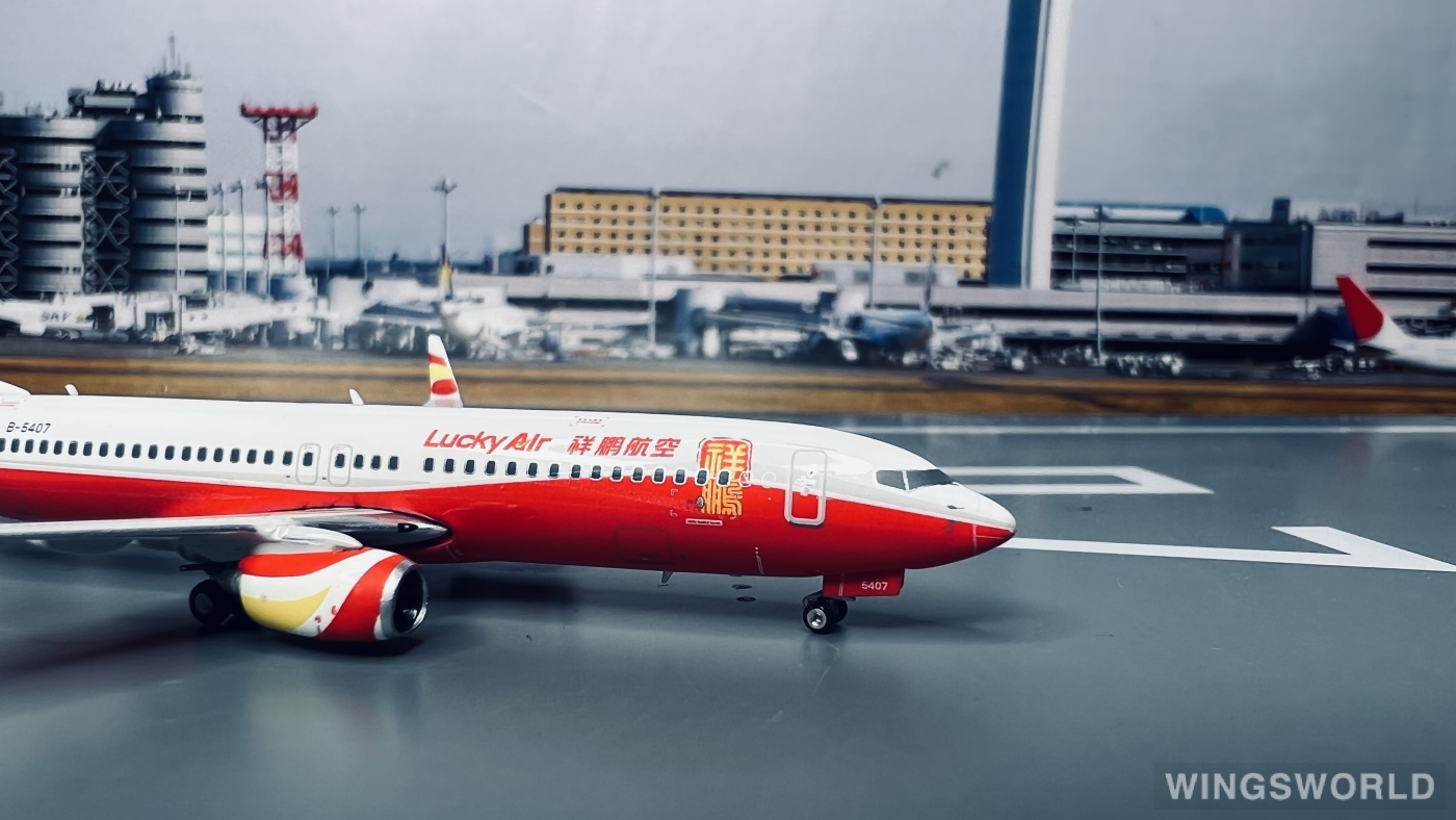 Phoenix 1:400 PH11186 Lucky Air 祥鹏航空 Boeing 737-800 B-5407