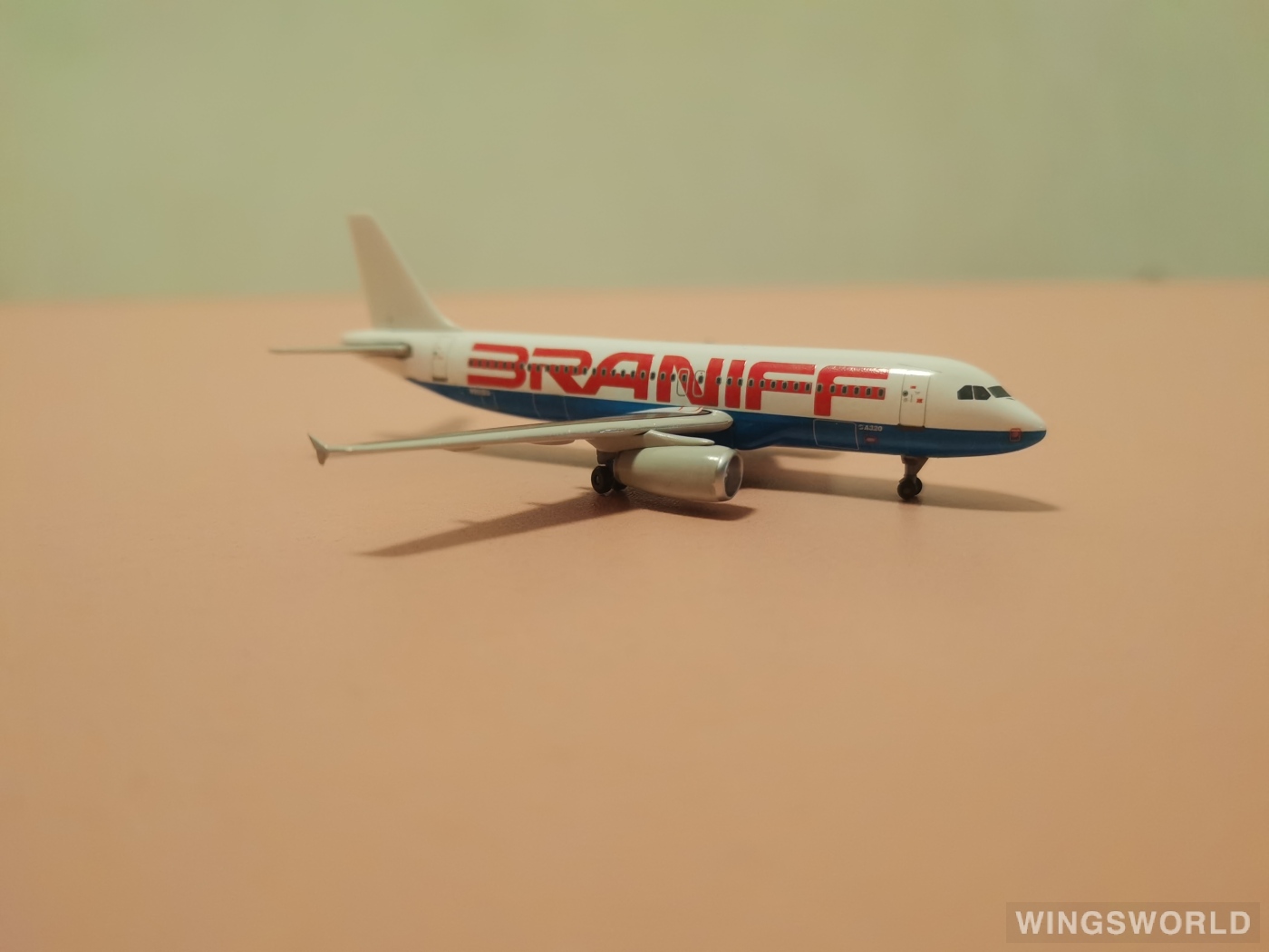 Jet-X 1:400 JX067 Braniff 布兰尼夫国际航空 Airbus A320 N901BN