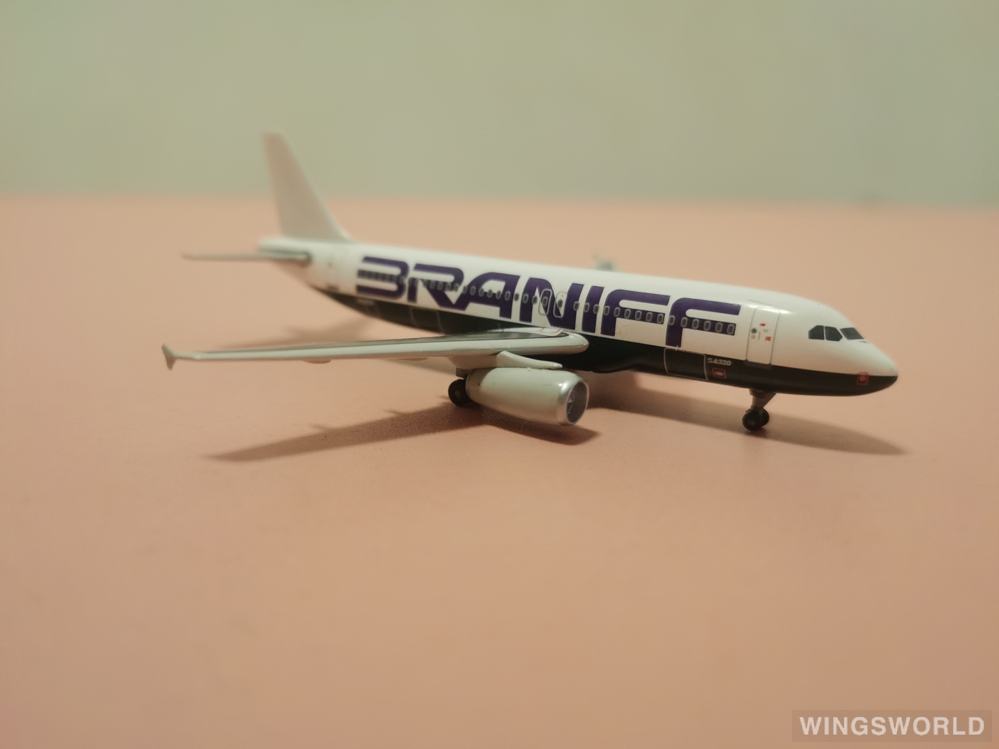Jet-X 1:400 Airbus A320 Braniff 布兰尼夫国际航空JXM173