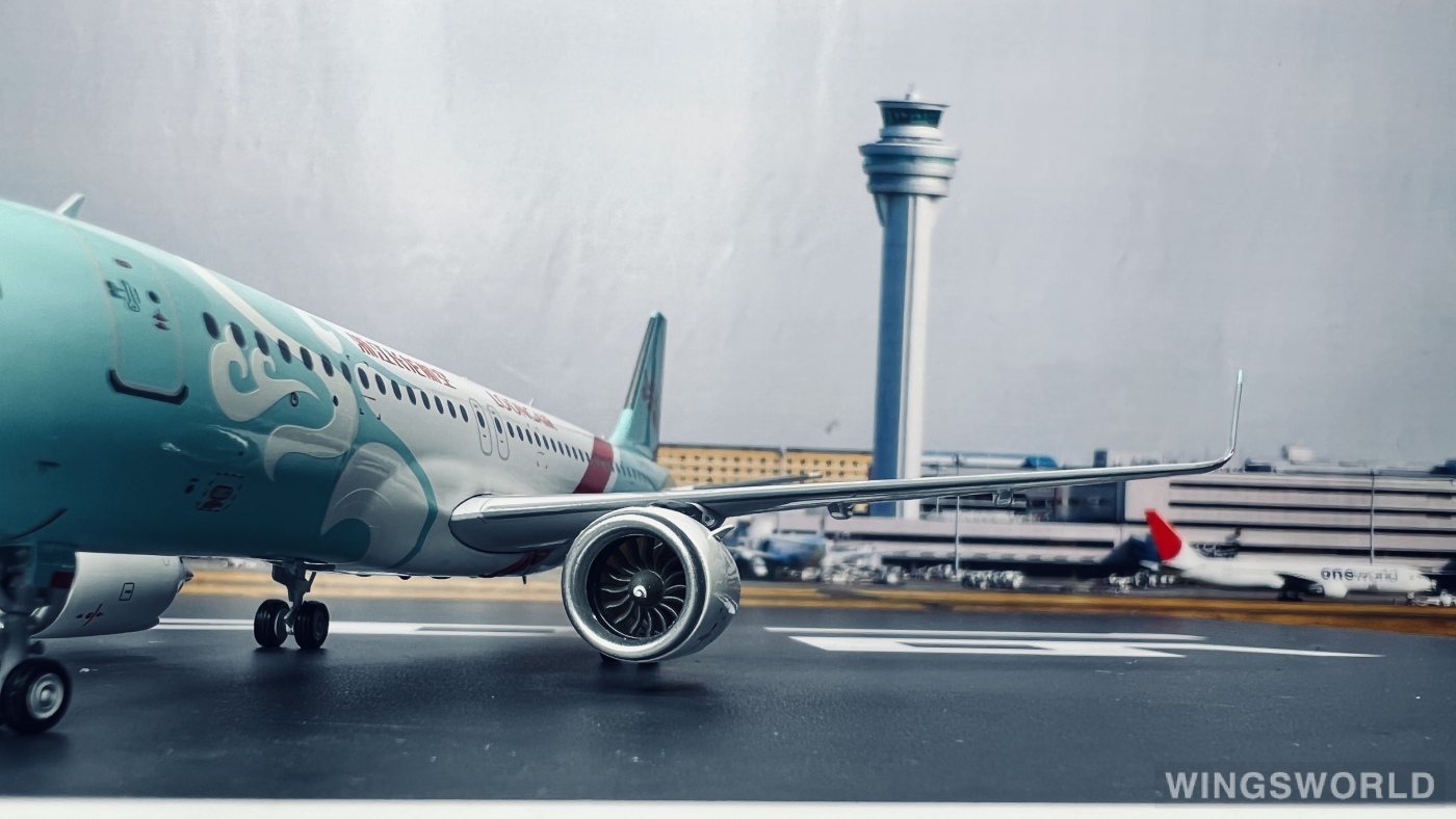 浙江长龙航空 ifb1077 b-1077 官方礼盒的照片 作者:johnnyts - 飞机