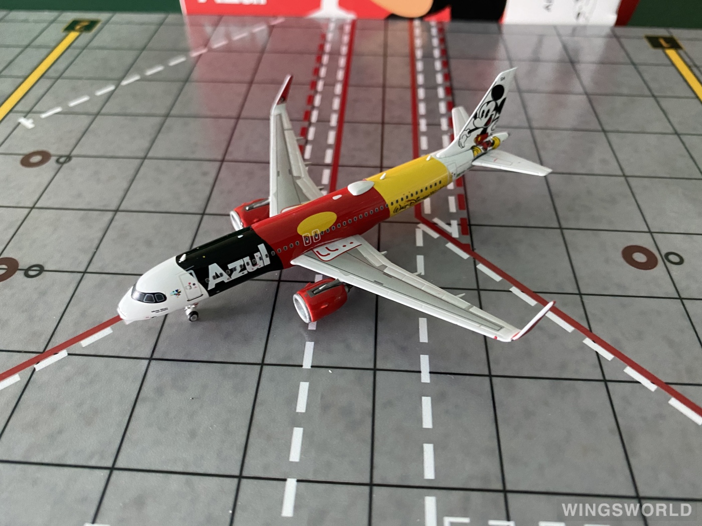 Phoenix 1:400 PH04433 Azul 蓝色巴西航空 Airbus A320neo PR-YSH
