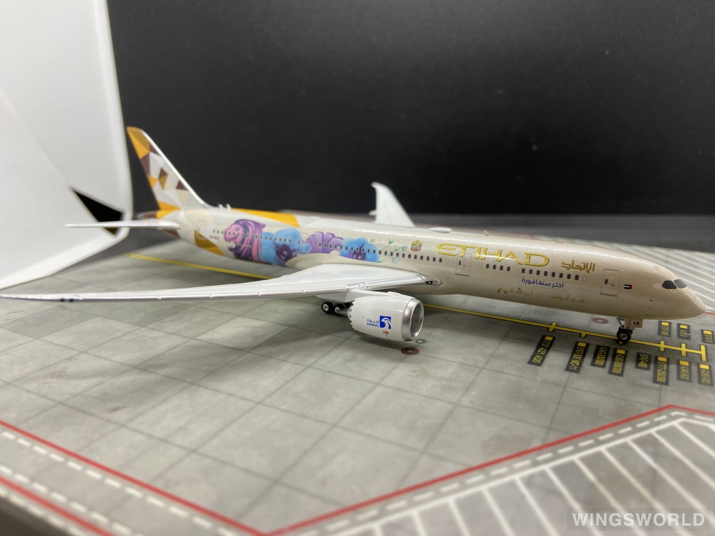 Phoenix 1:400 PH04314 Etihad Airways 阿提哈德航空 Boeing 787-9 A6-BLR