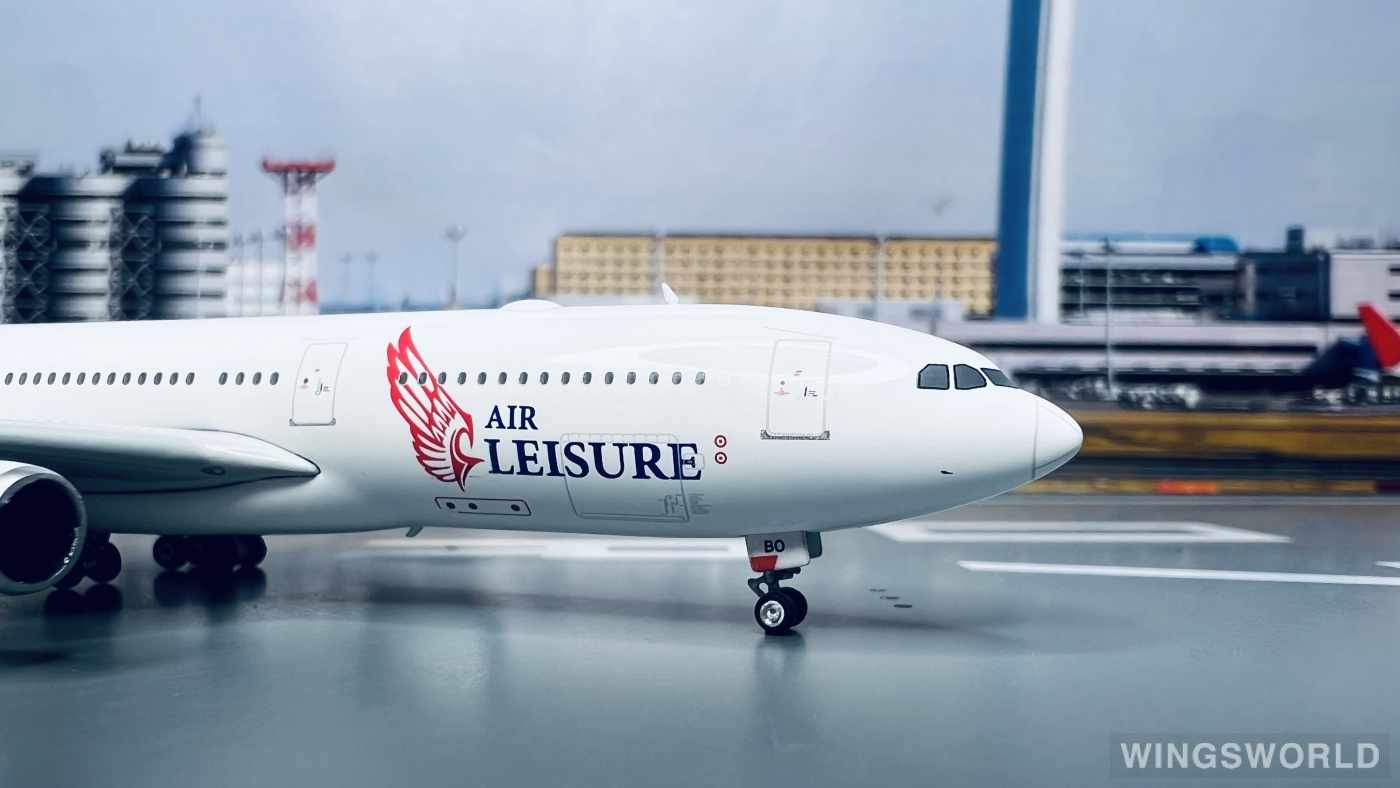 Phoenix 1:400 PH11410 Air Leisure 悠闲风行航空 Airbus A340-200 SU-GBO
