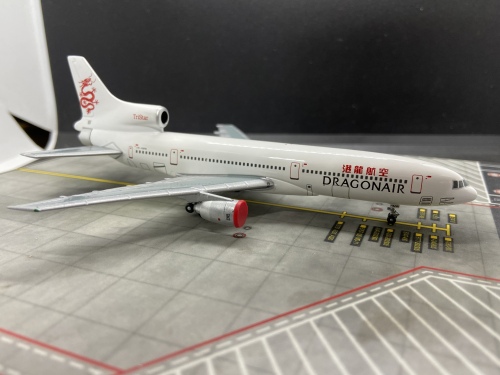 Dragonair 港龙航空 Lockheed L-1011 TriStar VR-HMW  BBVRHMW Blue box 1:400