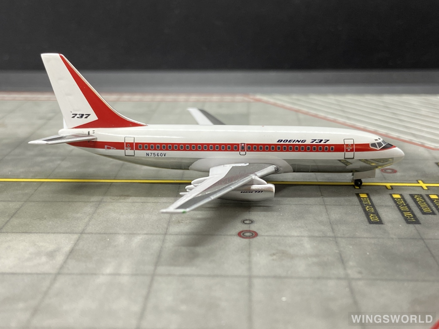 Aviation400 1:400 AV4732001 Boeing 波音公司 Boeing 737-200 N7560V