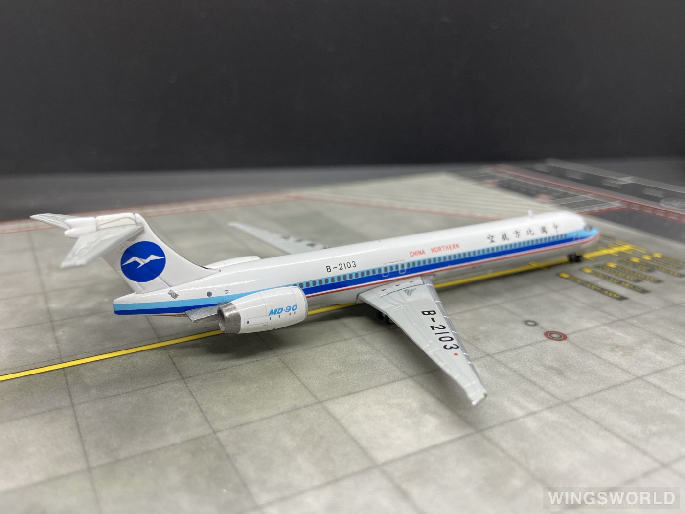 JC Wings 1:400 KD4100 China Northern Airlines 中国北方航空 McDonnell Douglas MD-90 B-2103