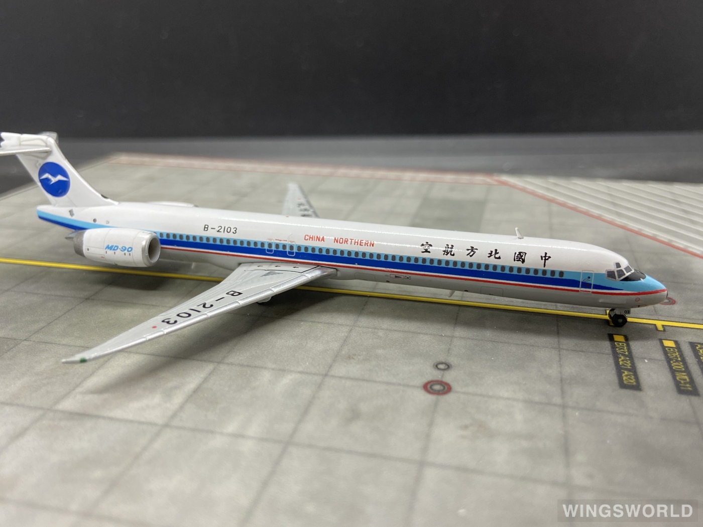 JC Wings 1:400 KD4100 China Northern Airlines 中国北方航空 McDonnell Douglas MD-90 B-2103