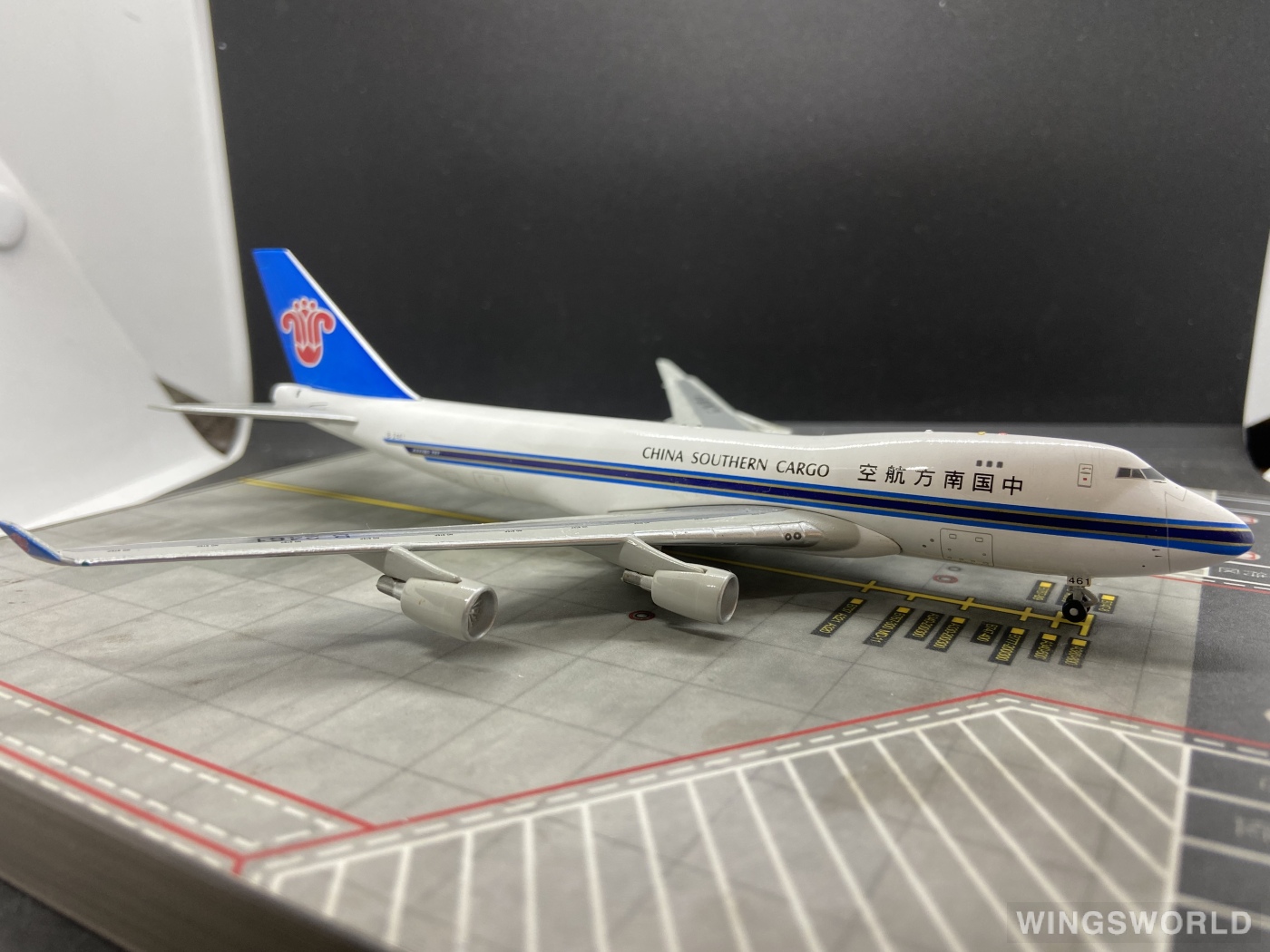 Magic 1:400 168-300 China Southern 中国南方航空 Boeing 747-400 B-2461