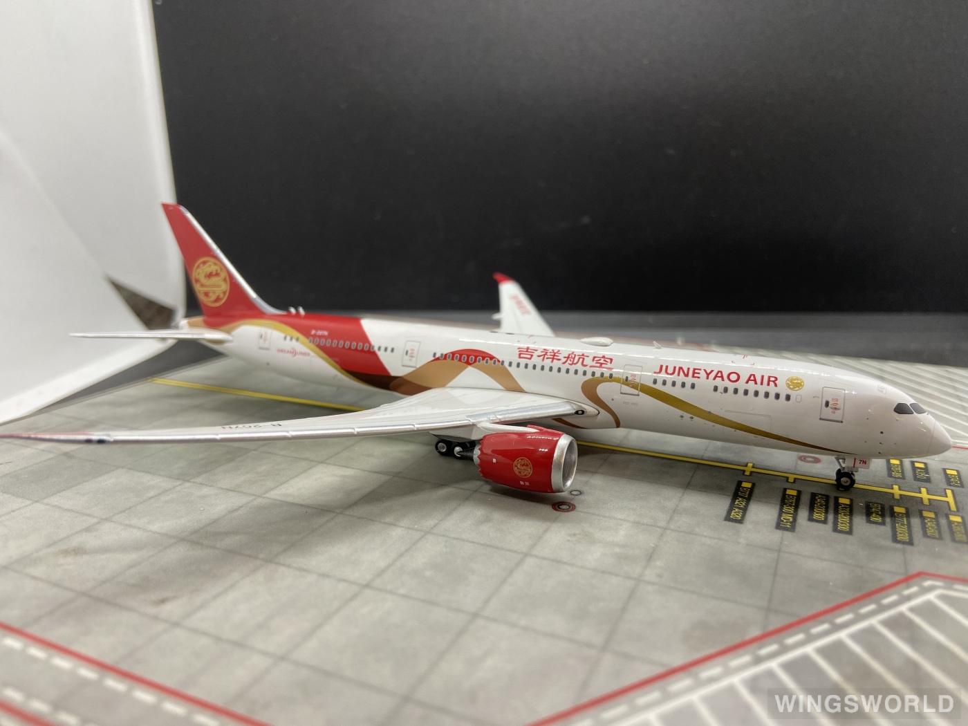 航空機・ヘリコプター Phoenix Juneyao Air B787-9 1/400 航空機・ヘリコプター Phoenix JUNYEAO AIR B787-9 1/400 1:400