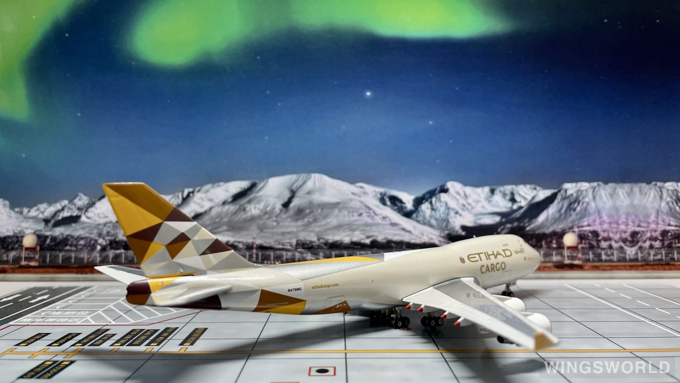 Phoenix 1:400 PH11094 Etihad Airways 阿提哈德航空 Boeing 747-400 N476MC