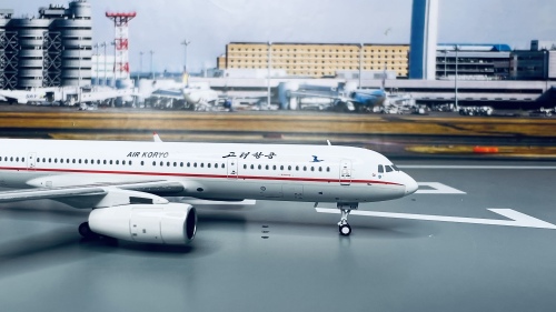 Pandamodel 1:400 Tupolev Tu-204 Air Koryo 朝鲜高丽航空202119 P-633