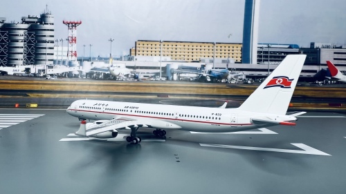 Pandamodel 1:400 Tupolev Tu-204 Air Koryo 朝鲜高丽航空202119 P-633