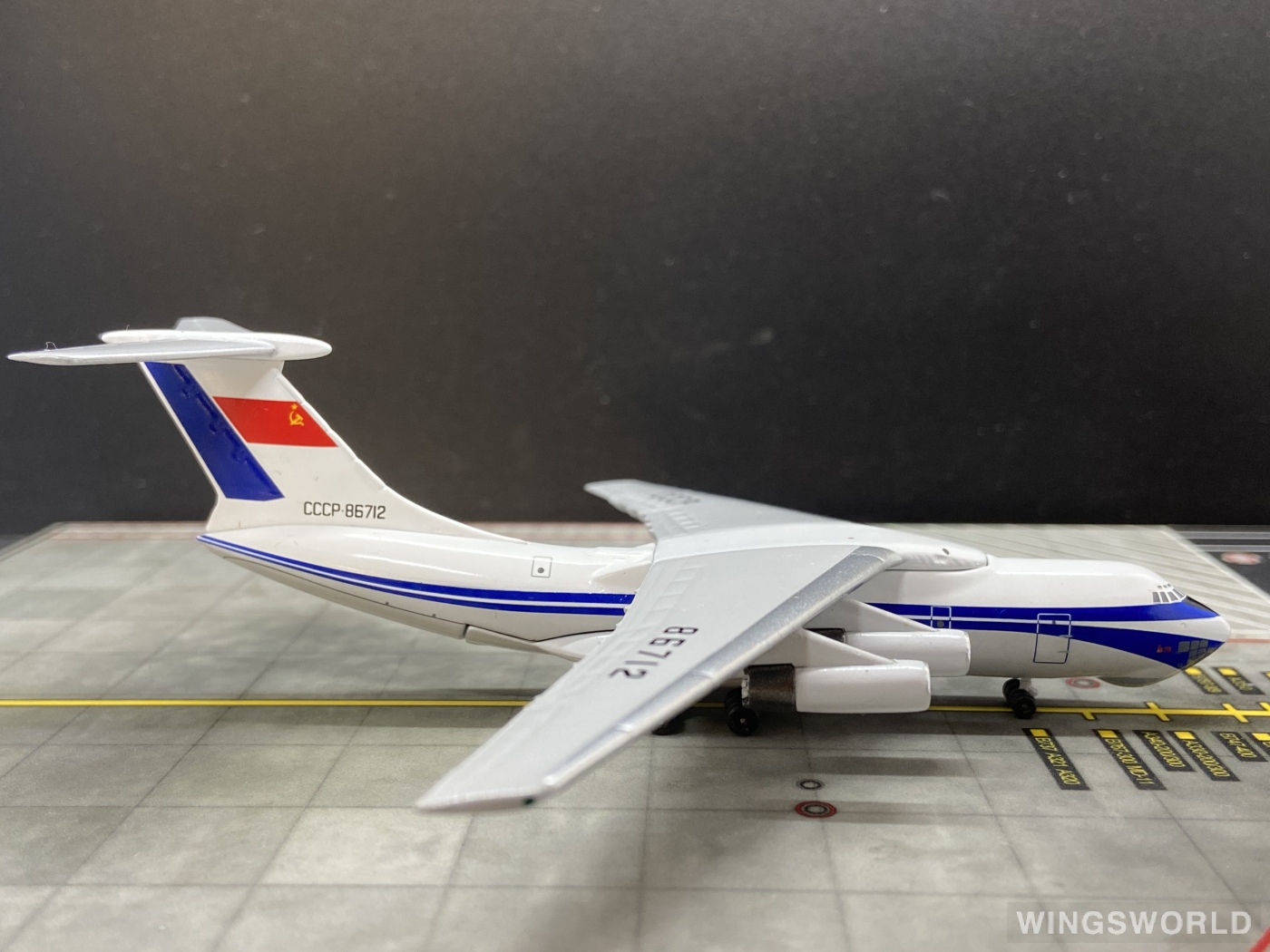 YU MODEL 1:400 YU0008 Aeroflot 俄罗斯航空 Ilyushin Il-76 CCCP-86712