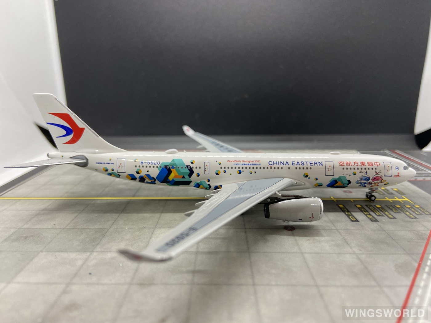 中国東方航空 A330-200 B-5920 1/200 NG models 1:400 Airbus A330-200