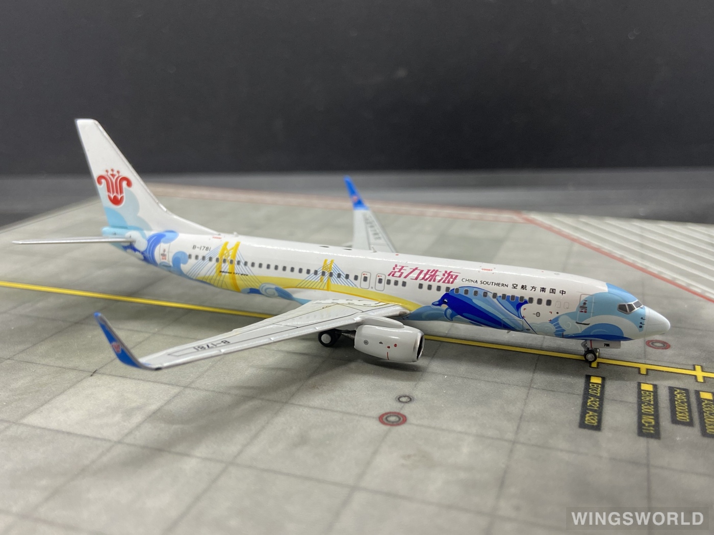 NGmodels 1:400 NG58119 China Southern 中国南方航空 Boeing 737-800 B-1781