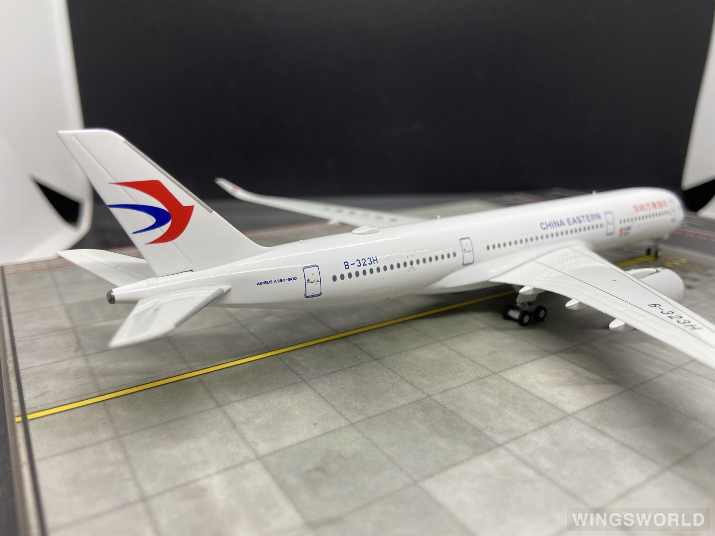 1/370 飛行機模型 中国東方航空 A350-900 Amazon.co.jp: 1:400 スケール中国東方航空 A350-900 B-306Y