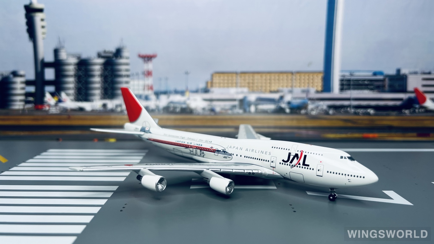 Big Bird 1:400 BB4-2004-28B Japan Airlines 日本航空 Boeing 747-400 JA8907