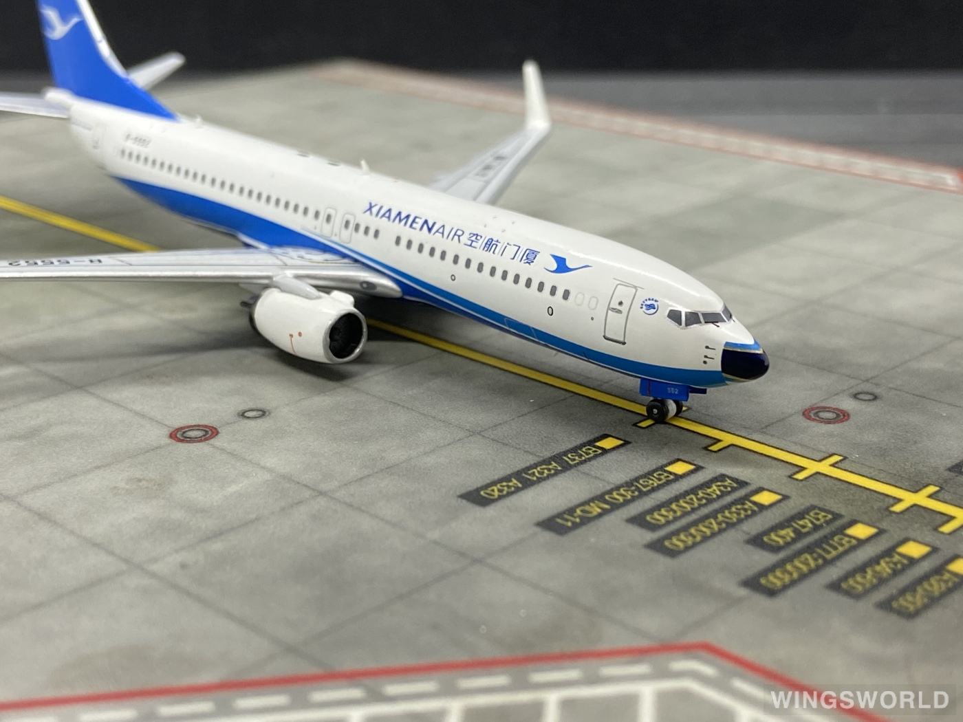 Skywings 1:400 070s XiamenAir 厦门航空 Boeing 737-800 B-5552