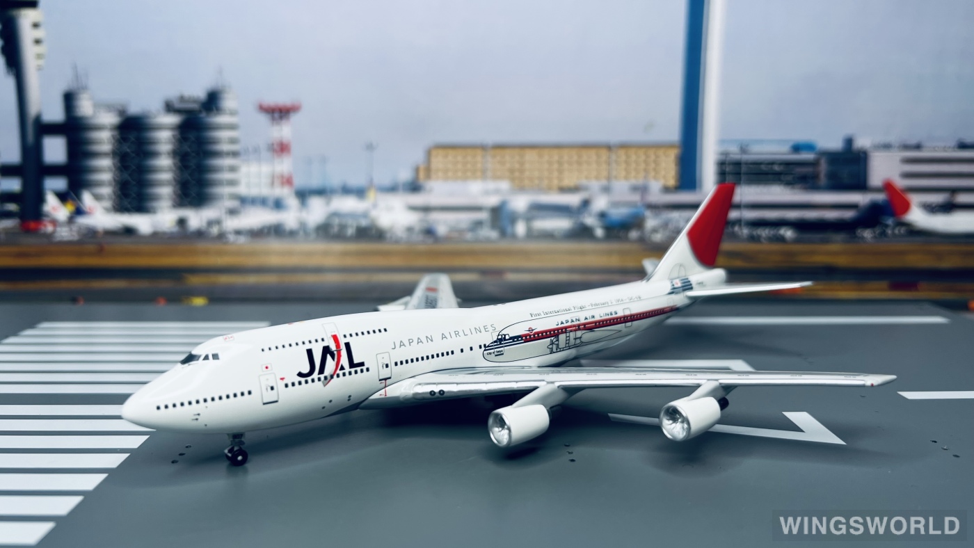 Big Bird 1:400 BB4-2004-28B Japan Airlines 日本航空 Boeing 747-400 JA8907